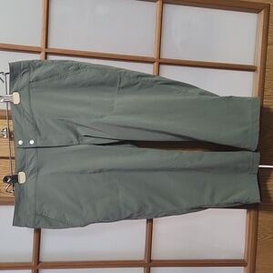 Columbia Omni-Shield Green Capris